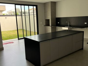 Casa em Condomnio - Venda - Residencial Ouroville - Taubate - SP